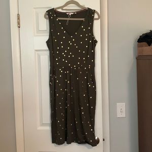 Boden Green and Gold Dot Knot V-neck Dress Never Worn
